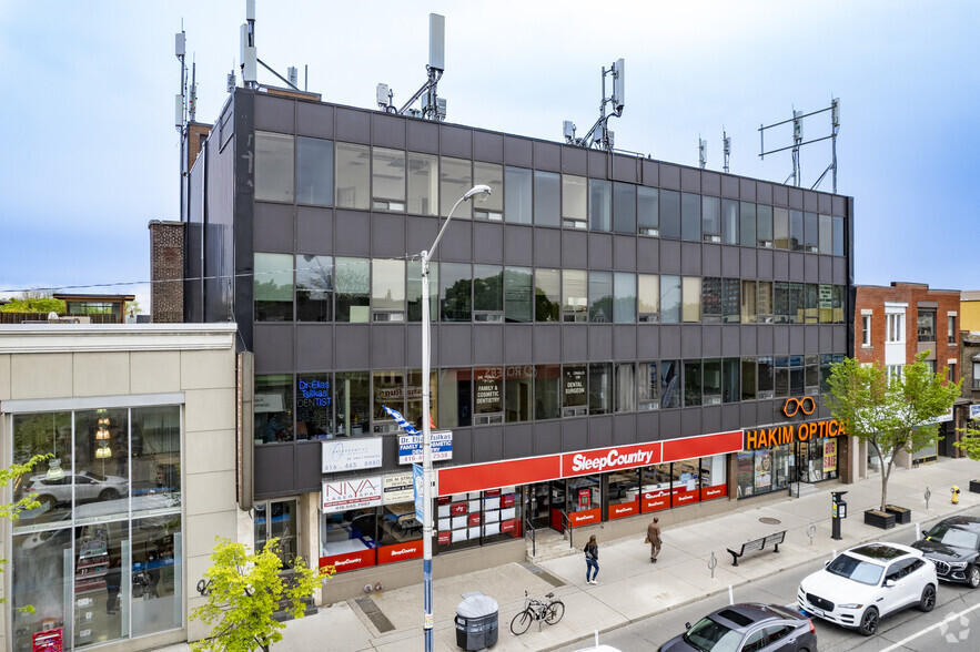 745 Danforth Ave, Toronto, ON en alquiler - Foto del edificio - Imagen 2 de 2