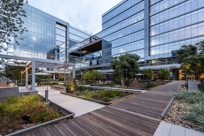 Más detalles de 18565-18575 Jamboree Rd, Irvine, CA - Oficina en alquiler