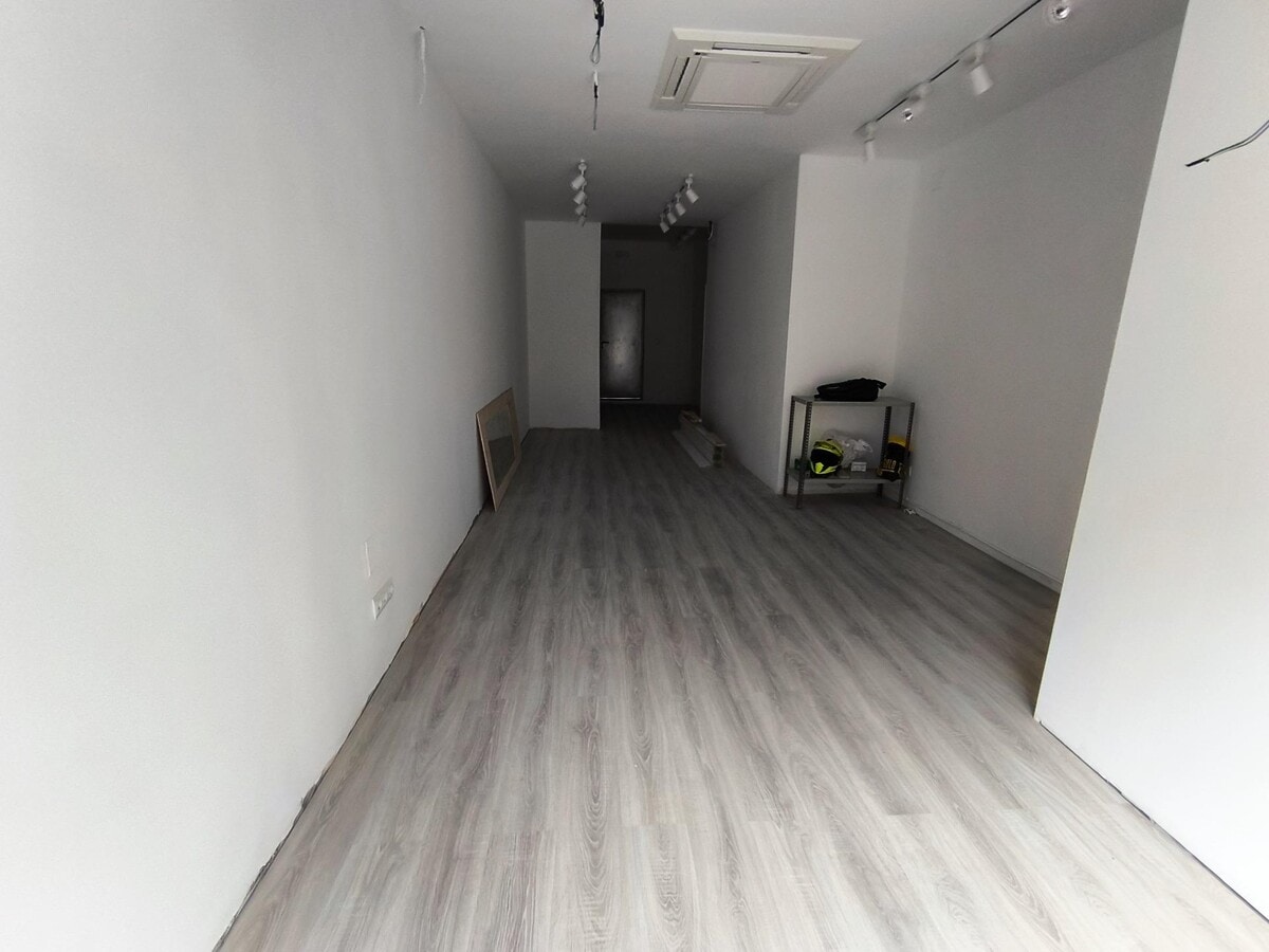 Avenida de Tomás Giménez, 54, L'Hospitalet de Llobregat, BAR 08906 - Unidad Pta. 1 - - Foto del interior - Image 2 of 3
