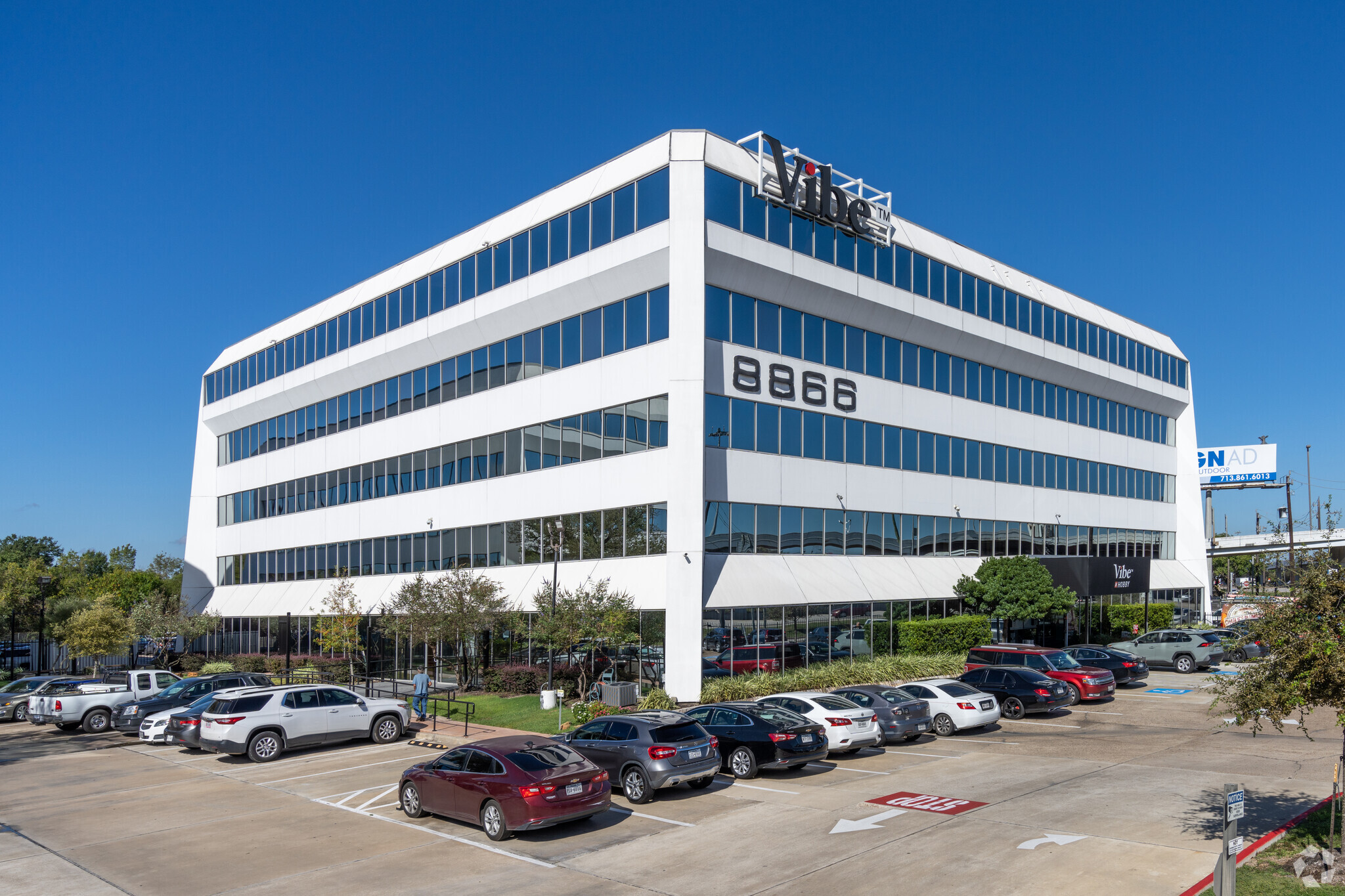 8866 Gulf Fwy, Houston, TX en alquiler Foto del edificio- Imagen 1 de 8