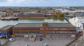 Más detalles de 225-241 Victoria St S, Grimsby - Oficina en alquiler