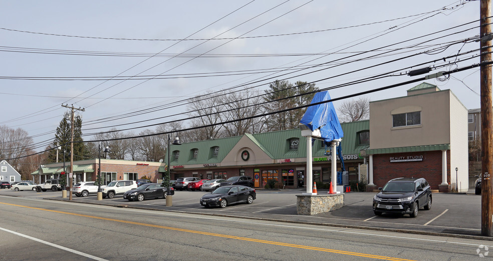 800 Oaklawn Ave, Cranston, RI en alquiler - Foto del edificio - Imagen 2 de 12