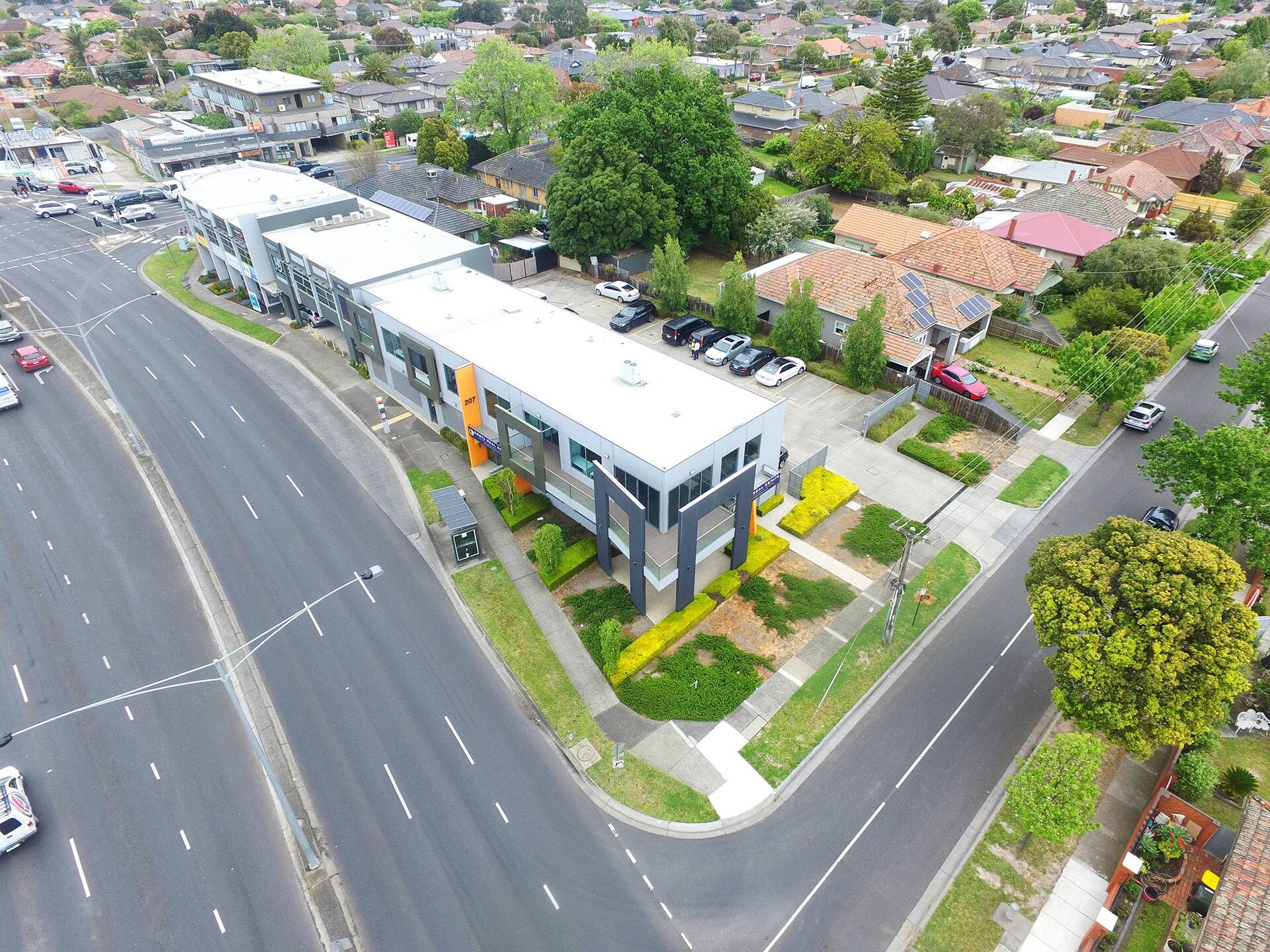 207 Warrigal Rd, Hughesdale en alquiler Foto principal- Imagen 1 de 3