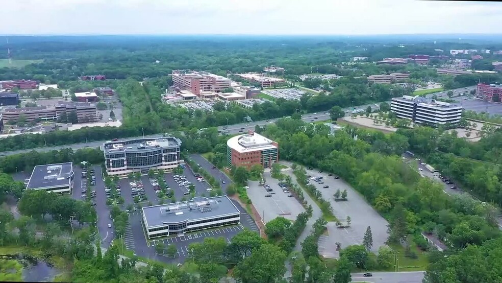 70 Blanchard Rd, Burlington, MA en alquiler - Vídeo de anuncio comercial - Imagen 3 de 23