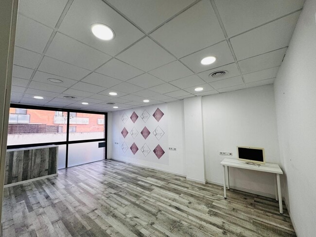 Más detalles de Carrer d'Olèrdola, 30, Vilanova i la Geltrú - Edificio residencial​ en venta