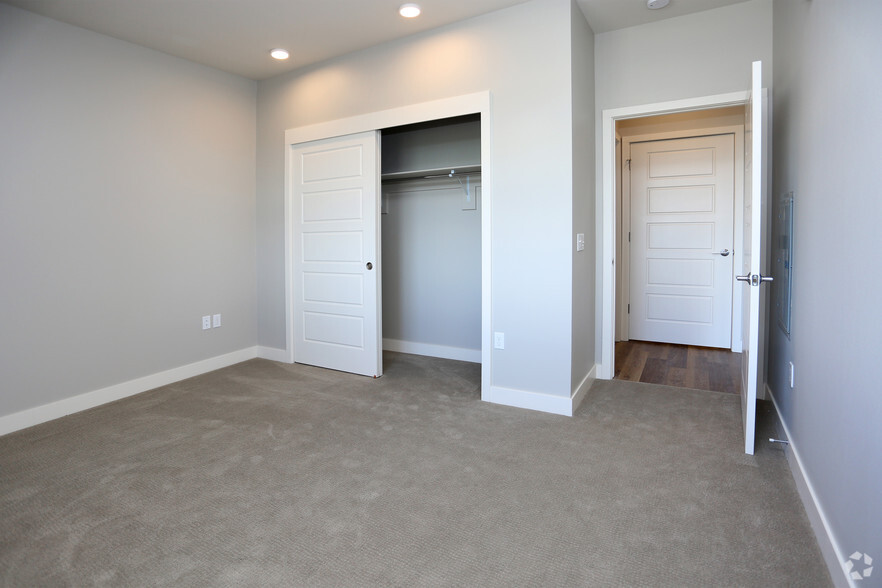 2100 W Littleton Blvd, Littleton, CO en alquiler - Foto del interior - Imagen 3 de 112