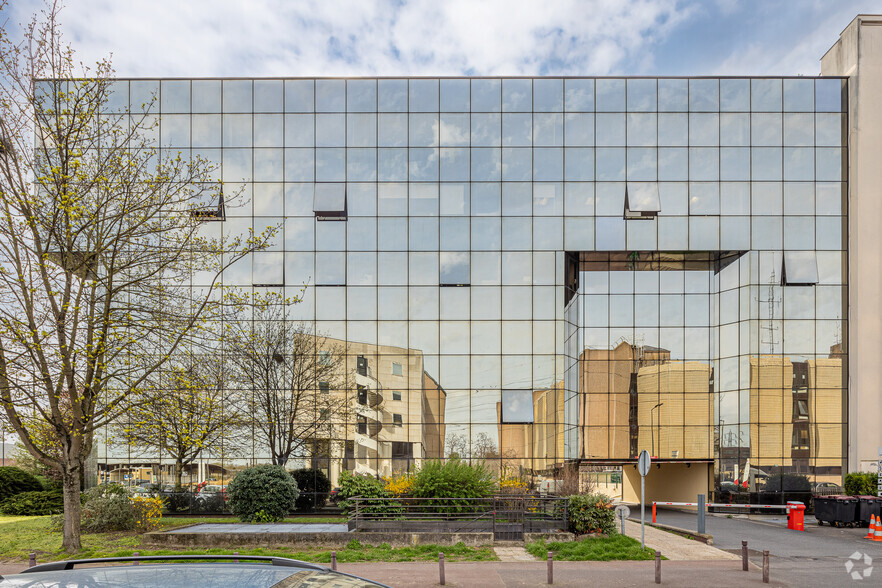 1 Rue De La Croix Des Maheux, Cergy en alquiler - Foto del edificio - Imagen 2 de 3