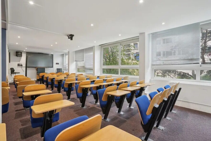 171 Bis Avenue Charles De Gaulle, Neuilly-sur-Seine en alquiler - Foto del edificio - Imagen 3 de 12