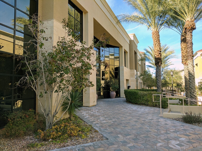 2140-2190 E Pebble Rd, Las Vegas, NV en alquiler - Foto del edificio - Imagen 2 de 5