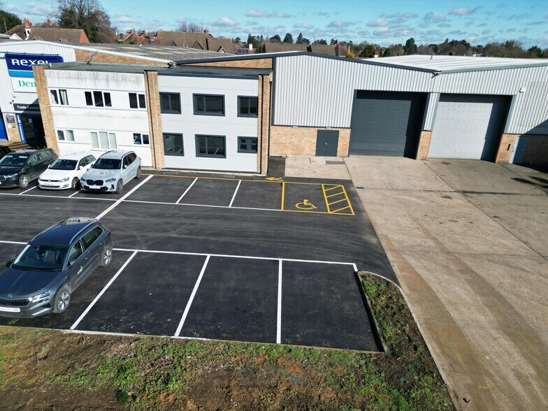 Saddleback Rd, Northampton en alquiler - Foto del edificio - Imagen 2 de 16