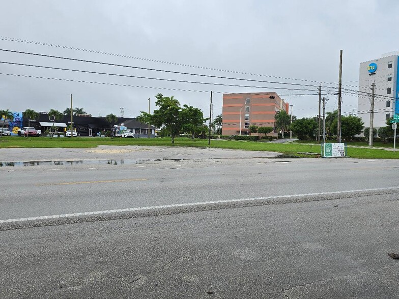 237 N Krome Ave, Florida City, FL en venta - Foto del edificio - Imagen 3 de 4