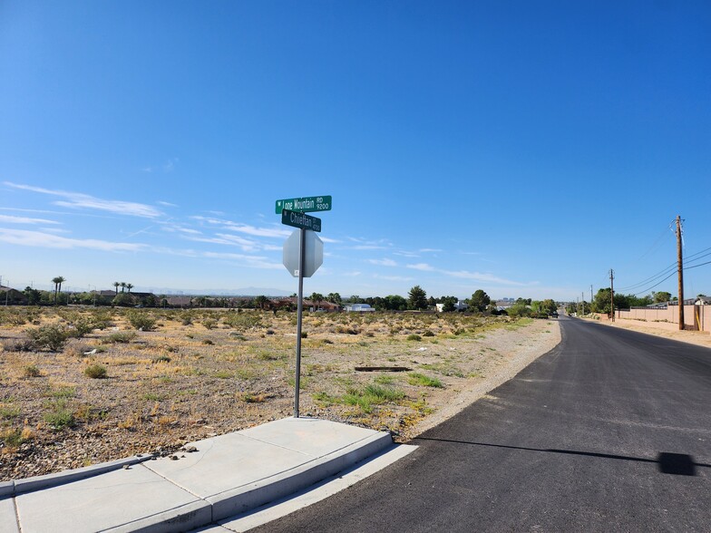 Lone Mountain Road & Chieftain St., Las Vegas, NV en venta - Foto del edificio - Imagen 2 de 3