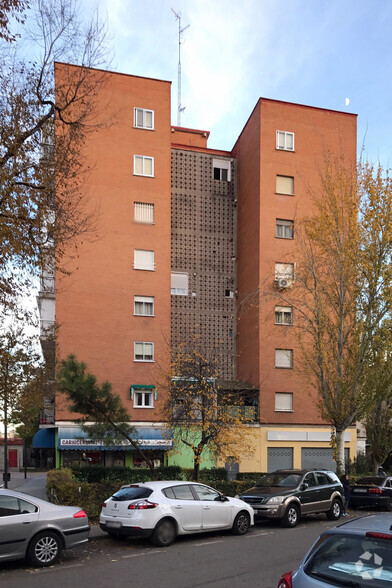 Calle Isaac Peral, 3, Móstoles, Madrid en venta - Foto del edificio - Imagen 2 de 2