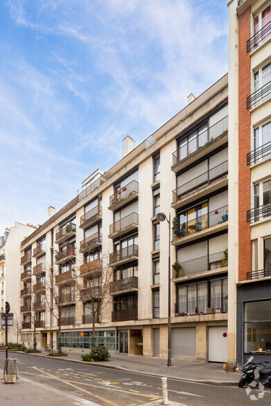 Edificio residencial en Paris en venta - Foto principal - Imagen 1 de 2