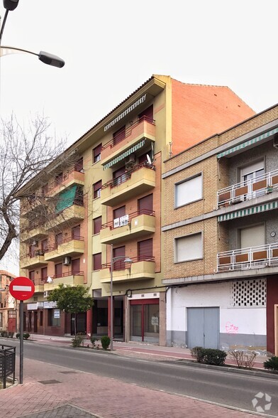 Avenida Pilar, 14, Torrijos, Toledo en alquiler - Foto del edificio - Imagen 2 de 2