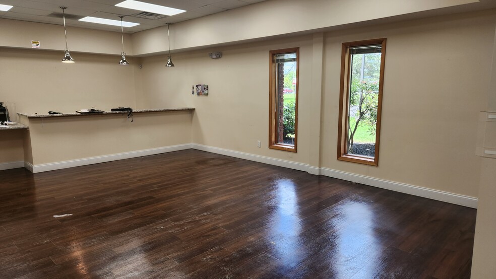 521 Vischer Ferry Rd, Clifton Park, NY en alquiler - Foto del interior - Imagen 3 de 3