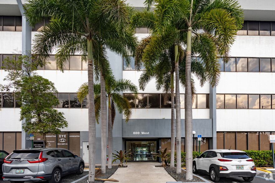 800 W Cypress Creek Rd, Fort Lauderdale, FL en alquiler - Foto del edificio - Imagen 2 de 5