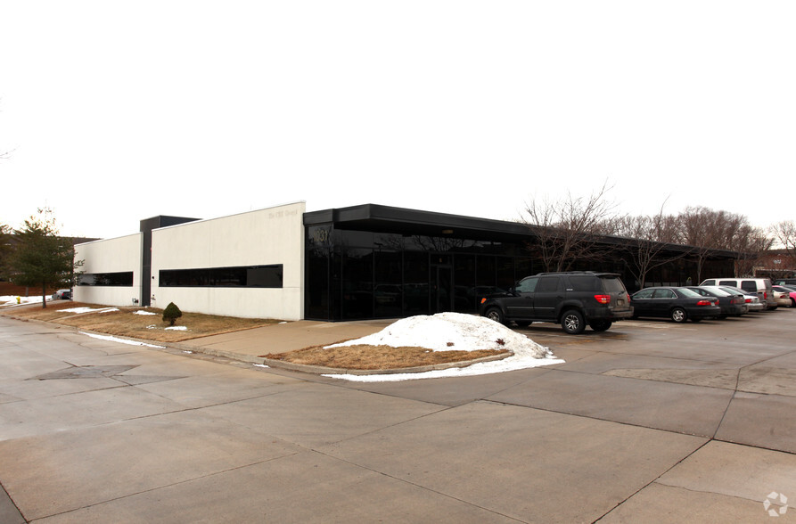 1031 Office Park Rd, West Des Moines, IA en alquiler - Foto del edificio - Imagen 1 de 20