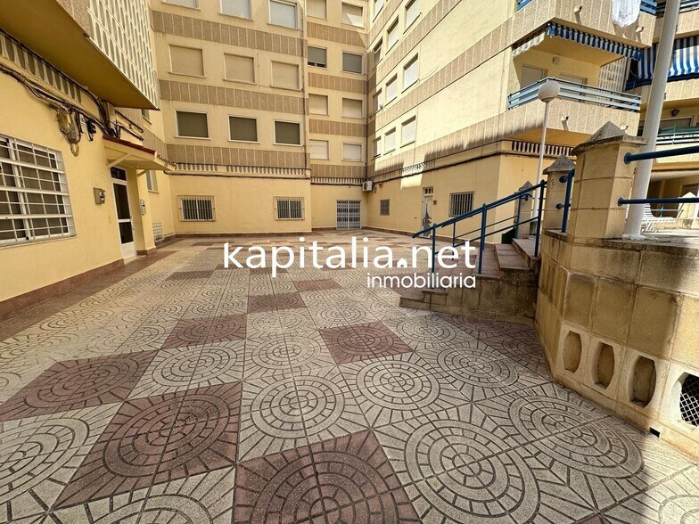 Local en Ontinyent, Valencia en venta - Foto del edificio - Imagen 3 de 15