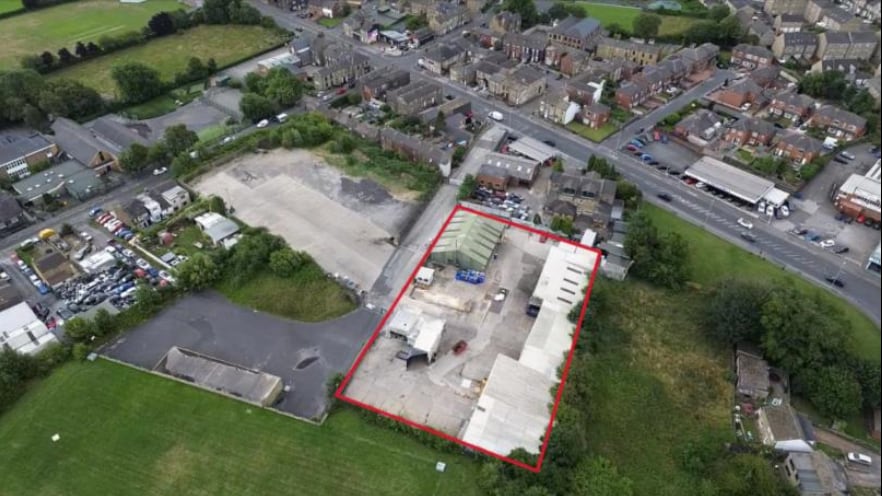 108 Halifax Rd, Dewsbury en venta - Foto del edificio - Imagen 1 de 2