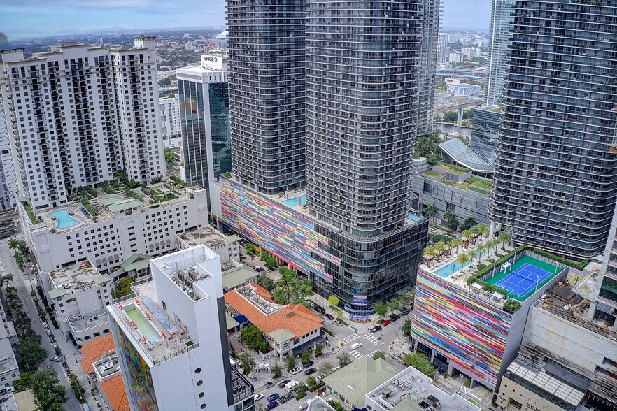 25 SW 9th St, Miami, FL en venta - Vista aérea - Imagen 3 de 28