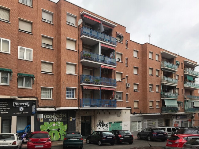 Más detalles de Calle Mercedes Izquierdo, 13, San Sebastián de los Reyes - Edificio residencial​ en venta