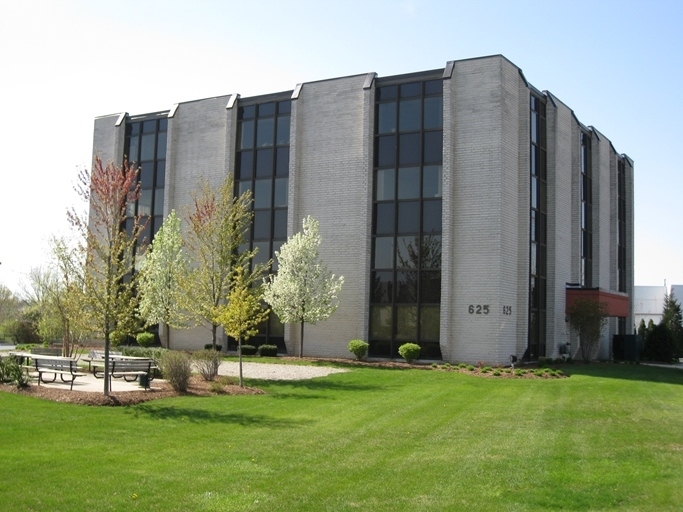 621 Plainfield Rd, Willowbrook, IL en alquiler - Foto del edificio - Imagen 1 de 1