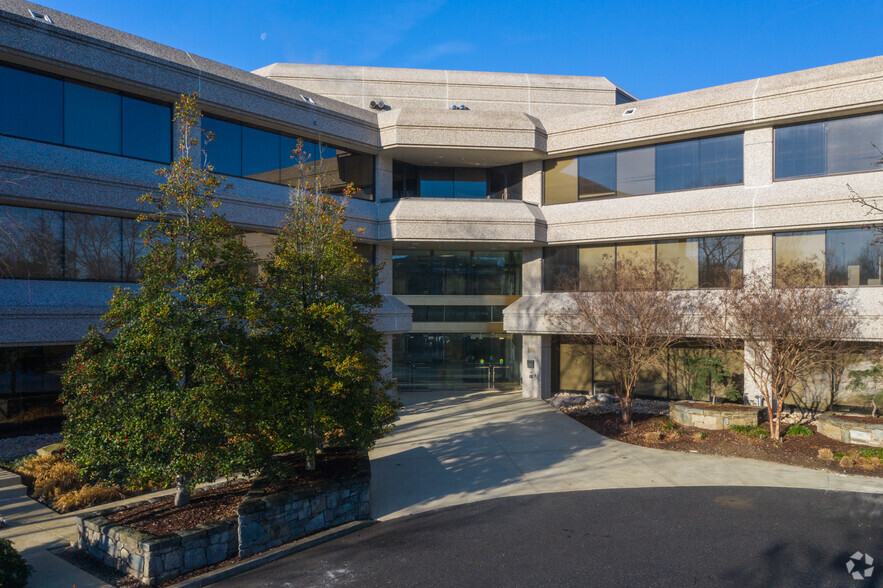 800 S Frederick Ave, Gaithersburg, MD en alquiler - Foto del edificio - Imagen 2 de 7