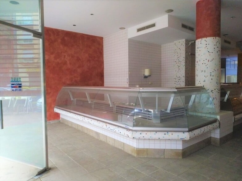 Local en València en venta - Foto del edificio - Imagen 2 de 24