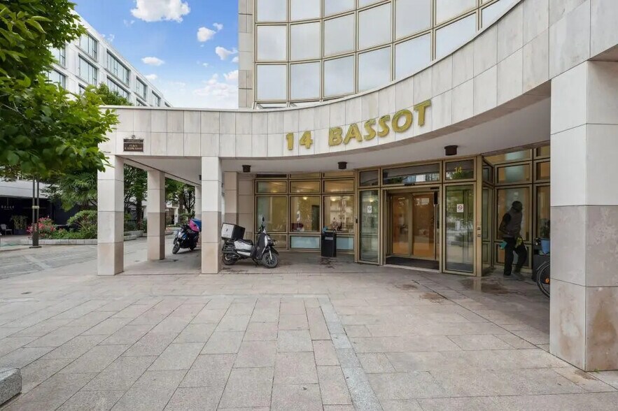 14 Place Marie - Jeanne Bassot, Levallois-Perret en alquiler - Foto del edificio - Imagen 3 de 11