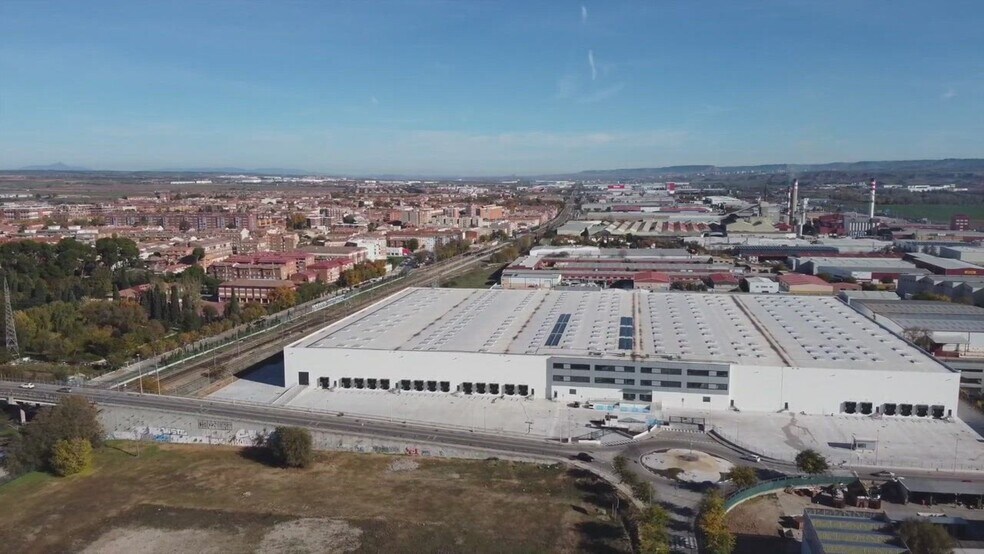 Autovía A-2, Azuqueca de Henares, Guadalajara en alquiler - Vídeo de anuncio comercial - Imagen 2 de 19