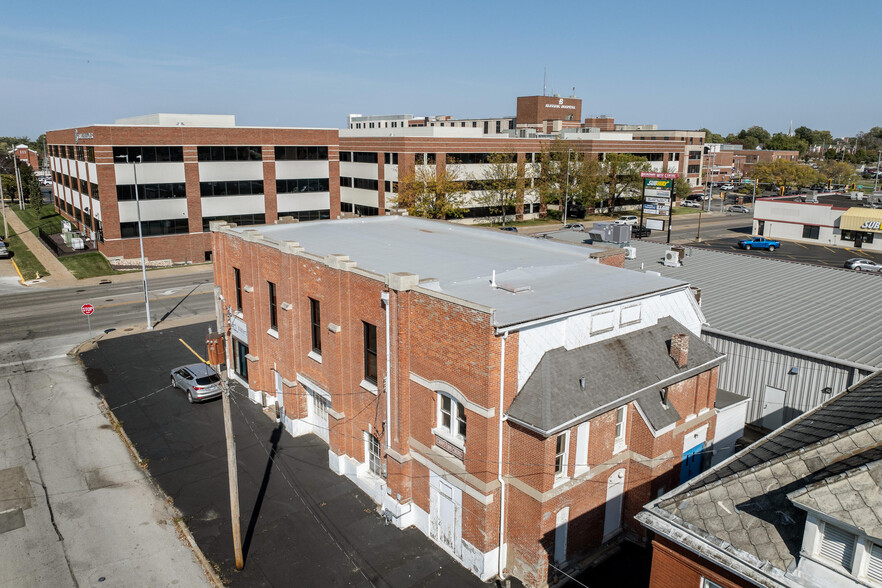 900 Broadway St, Quincy, IL en venta - Foto del edificio - Imagen 3 de 38