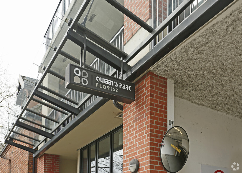 605 Carnarvon St, New Westminster, BC en alquiler - Foto del edificio - Imagen 3 de 13