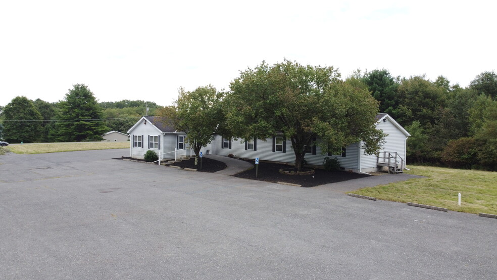 205 Rodenbach Ln, Brodheadsville, PA en venta - Foto del edificio - Imagen 2 de 11