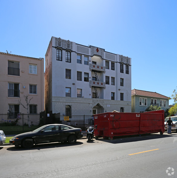 250 S Kenmore Ave, Los Angeles, CA en venta - Foto del edificio - Imagen 2 de 22