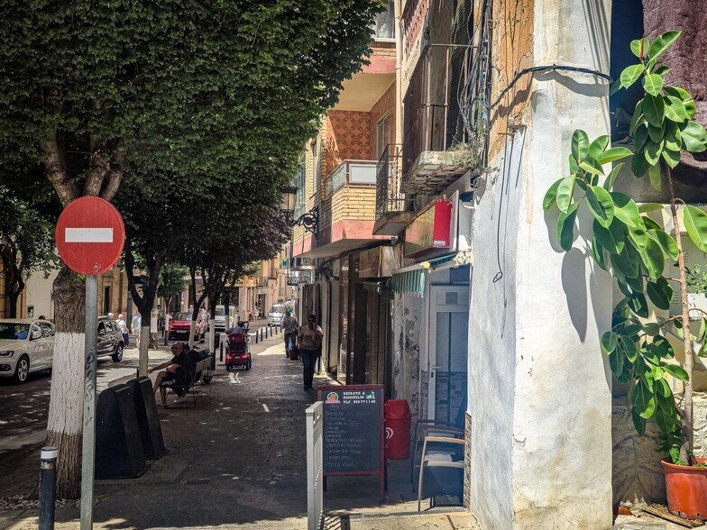 Real, 74, Lanjarón, Granada en venta - Foto del edificio - Imagen 2 de 27