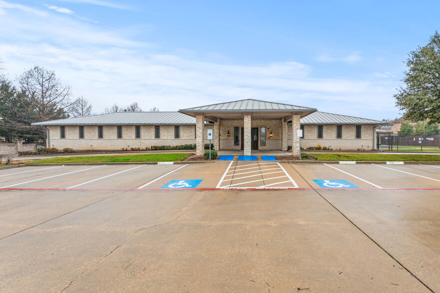 7550 Shady Grove Rd, North Richland Hills, TX en venta - Foto del edificio - Imagen 1 de 17