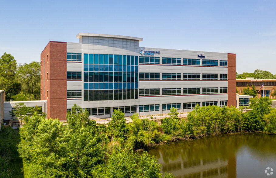 2355 Highway 36 W, Roseville, MN en alquiler - Foto del edificio - Imagen 1 de 25