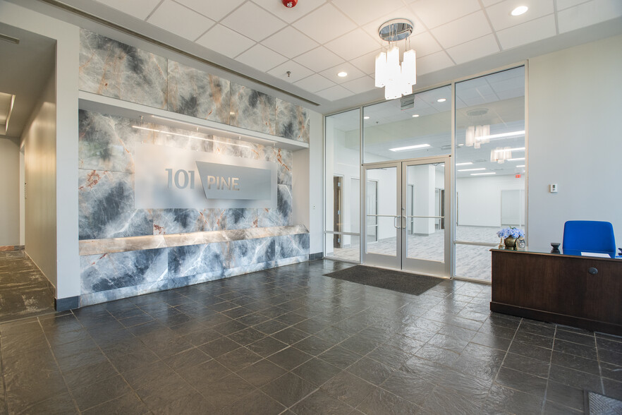 101 N Pine St, Spartanburg, SC en alquiler - Foto del interior - Imagen 2 de 8