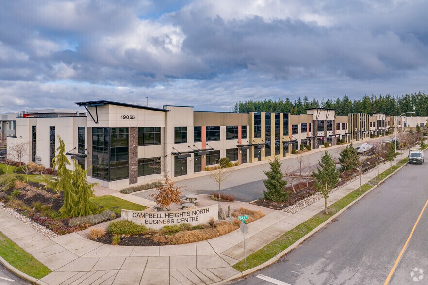 19055 34A Ave, Surrey, BC en venta - Foto principal - Imagen 1 de 1