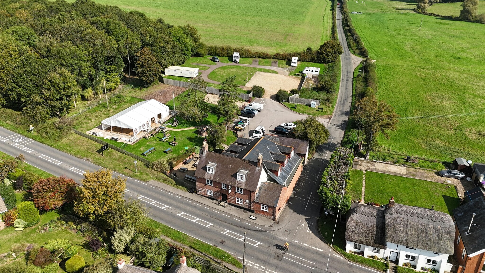 1 Riversdene, Blandford Forum en venta Foto principal- Imagen 1 de 10