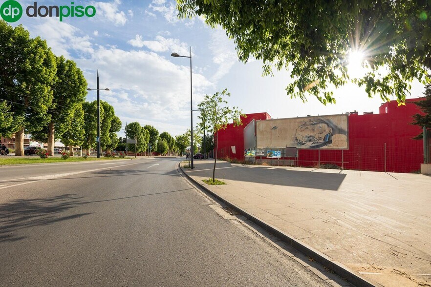 Calle Nelson Mandela, 12, Armilla, Granada en venta - Foto del edificio - Imagen 3 de 21