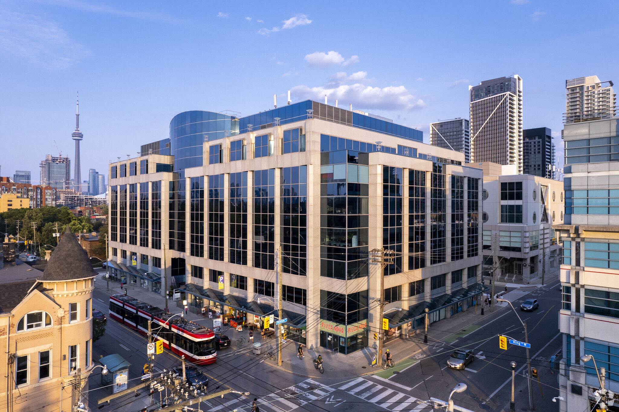 901 King St W, Toronto, ON en alquiler Foto del edificio- Imagen 1 de 6