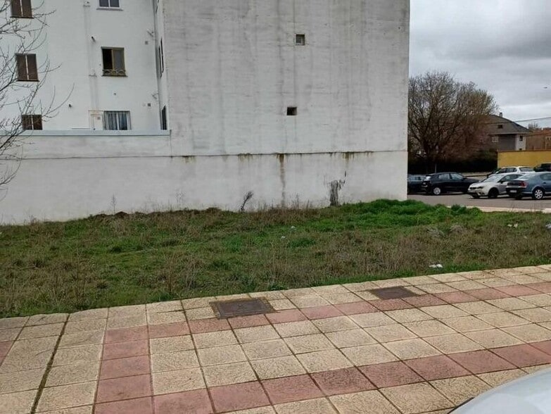 Terreno en León en venta - Foto del edificio - Imagen 3 de 5