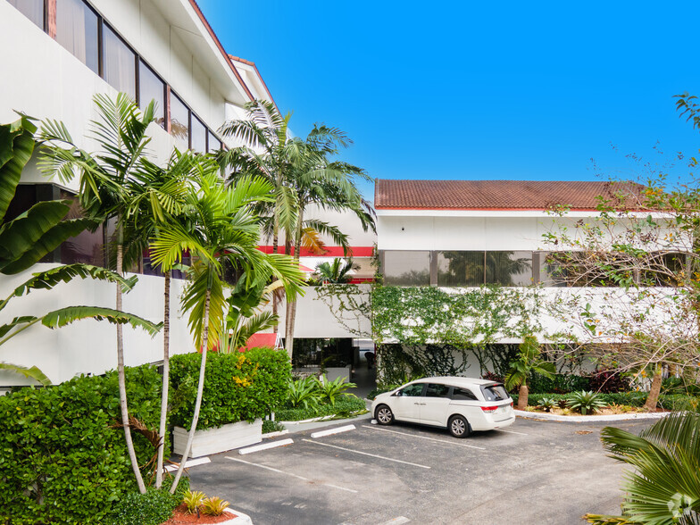 6950 Cypress Rd, Plantation, FL en alquiler - Foto del edificio - Imagen 3 de 12