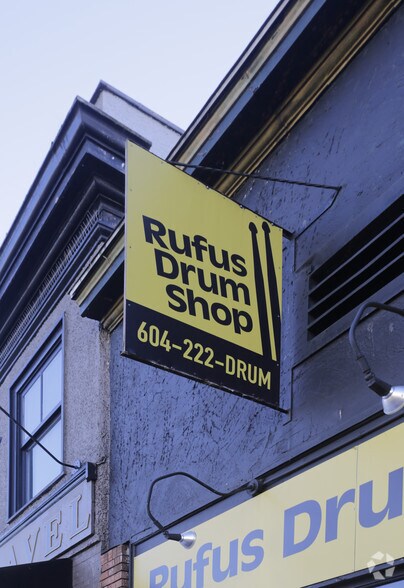 3712 W 10th Av, Vancouver, BC en alquiler - Foto del edificio - Imagen 3 de 6