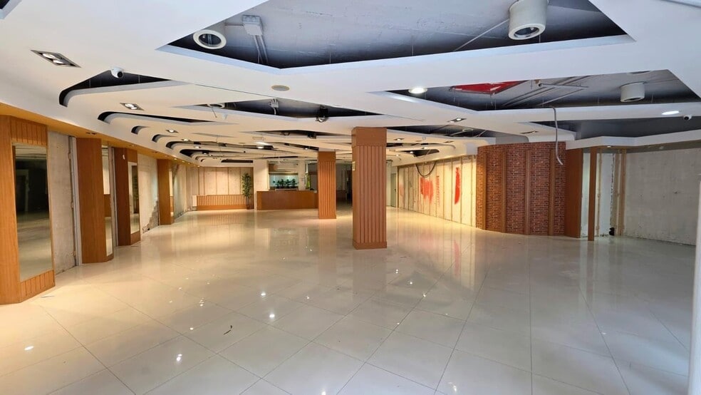 Local en Elche en alquiler - Foto del interior - Imagen 2 de 7