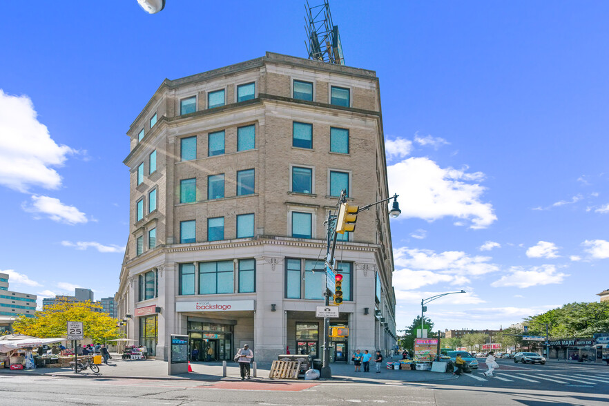 400 E Fordham Rd, Bronx, NY en alquiler - Foto del edificio - Imagen 3 de 15