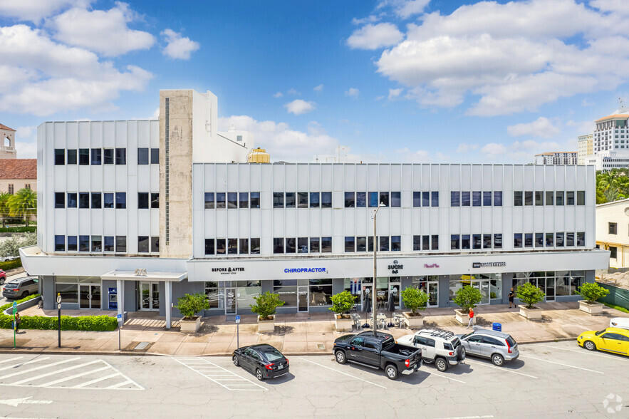 475 Biltmore Way, Coral Gables, FL en alquiler - Foto del edificio - Imagen 3 de 7