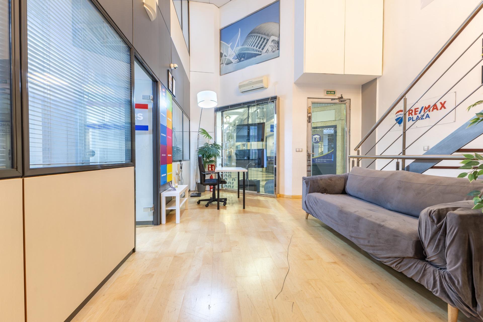 Local en València, Valencia en venta Vestíbulo- Imagen 1 de 33